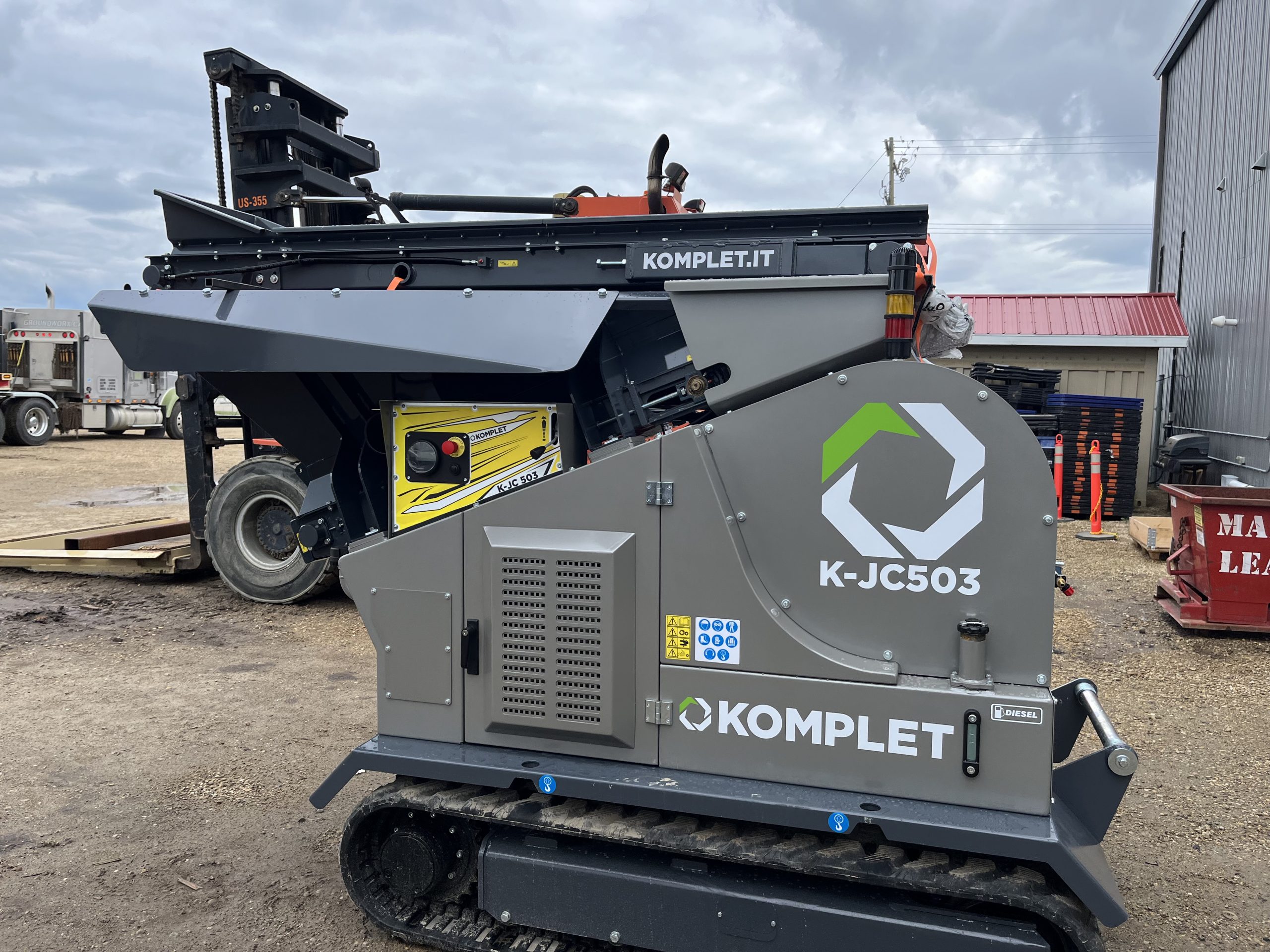 Crushing & Screening Equipment -